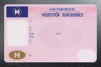 Változik a magyar jogosítvány, elmagyarázták a lényeget