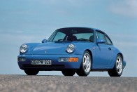 8 erőtől duzzadó, szívómotoros Porsche 911-es 12