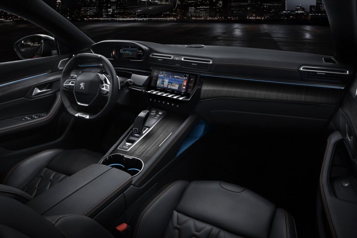 Kupélimuzinként folytatja az új Peugeot 508 2 Kupélimuzinként folytatja az új Peugeot 508 2