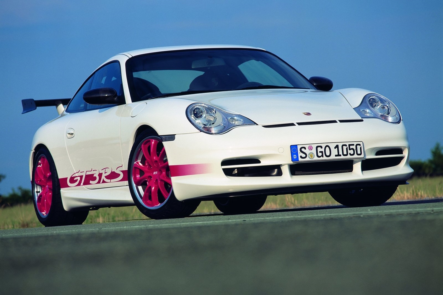 8 erőtől duzzadó, szívómotoros Porsche 911-es 6