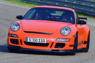 8 erőtől duzzadó, szívómotoros Porsche 911-es 15