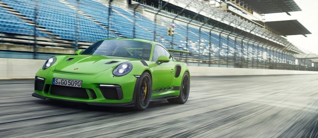 8 erőtől duzzadó, szívómotoros Porsche 911-es