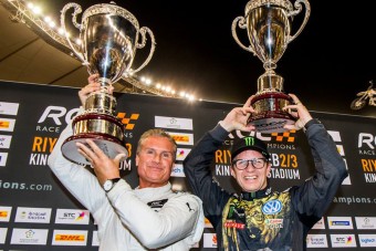 Nagy bravúr az F1-veterántól - videó