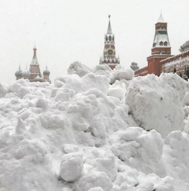 Pupillatágító fotókon az évszázad havazása Oroszországban 13