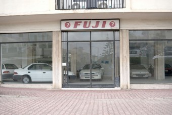 Megállt az idő ebben a szellemjárta Subaru-kereskedésben