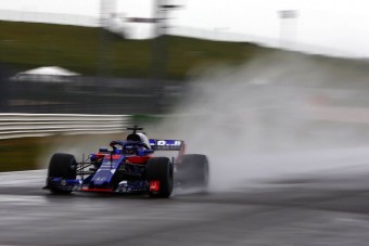 F1: Tökéletes volt a Toro Rosso-Honda első napja
