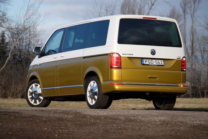 Trendi retró busz 30 milláért: VW Multivan Bulli 5