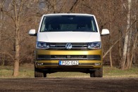 Trendi retró busz 30 milláért: VW Multivan Bulli 3