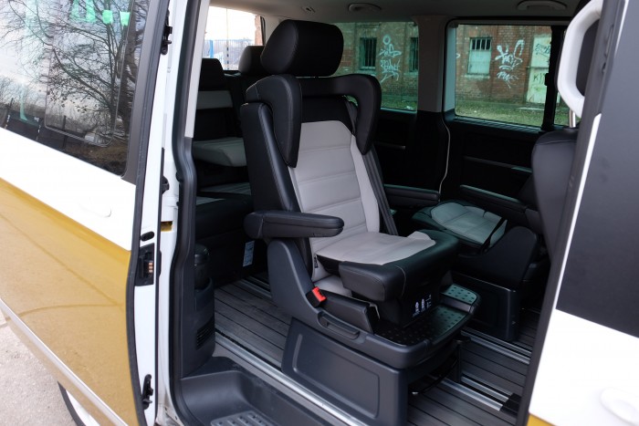 Trendi retró busz 30 milláért: VW Multivan Bulli 4