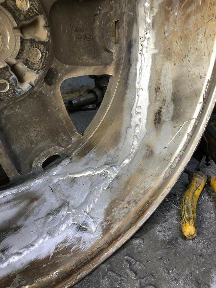 Döbbenet, de ezt a felnit megjavították, fel mernéd rakni? 4