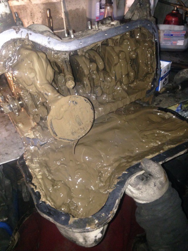 Csodaadalékot töltött a motorjába, csúnya vége lett 3 | Vezess Csodaadalékot töltött a motorjába, csúnya vége lett 3