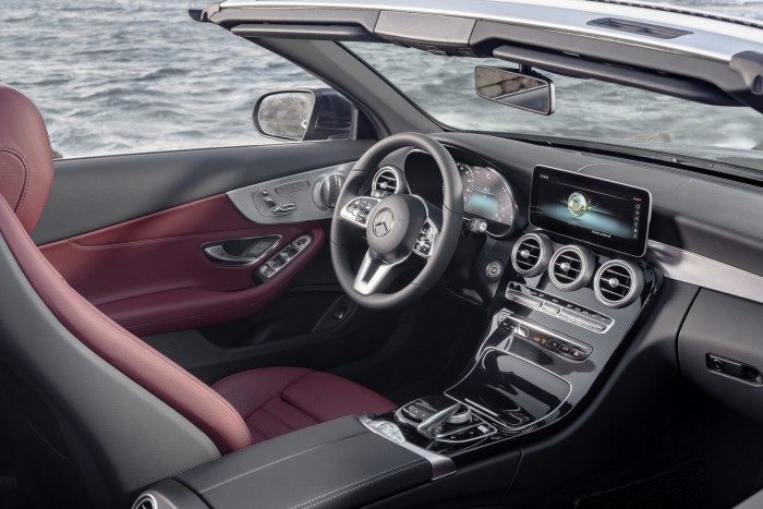 Mercedes C-osztály modellfrissítés: a kupé és a kabrió is megújult 5