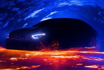 A tüzes mennyországból érkezik a Mercedes négyajtós szupersportkocsija