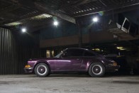 Messziről került elő az utolsó jobbkormányos 911 Carrera RS 12