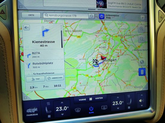 Nincs ennél gyorsabb madár 4 Részletes térképadatok valós közlekedési helyzetjelentésekkel