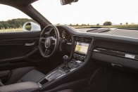 Vajon kinek az ötlete volt a purista Porsche 911 R? 11