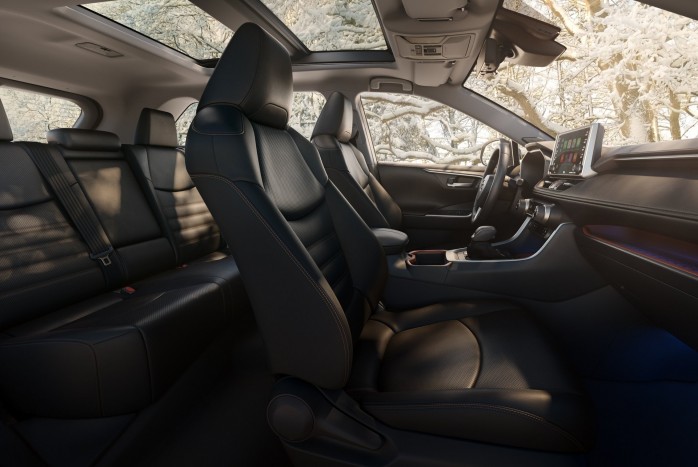 Végre karakteres a Toyota RAV4 – vagy ez már túlzás? 7