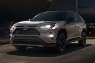 Végre karakteres a Toyota RAV4 – vagy ez már túlzás? 34