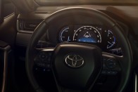 Végre karakteres a Toyota RAV4 – vagy ez már túlzás? 2