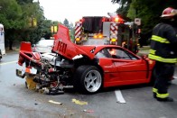 Biztosítót perel a törött Ferrari F40-es tulajdonosa 8