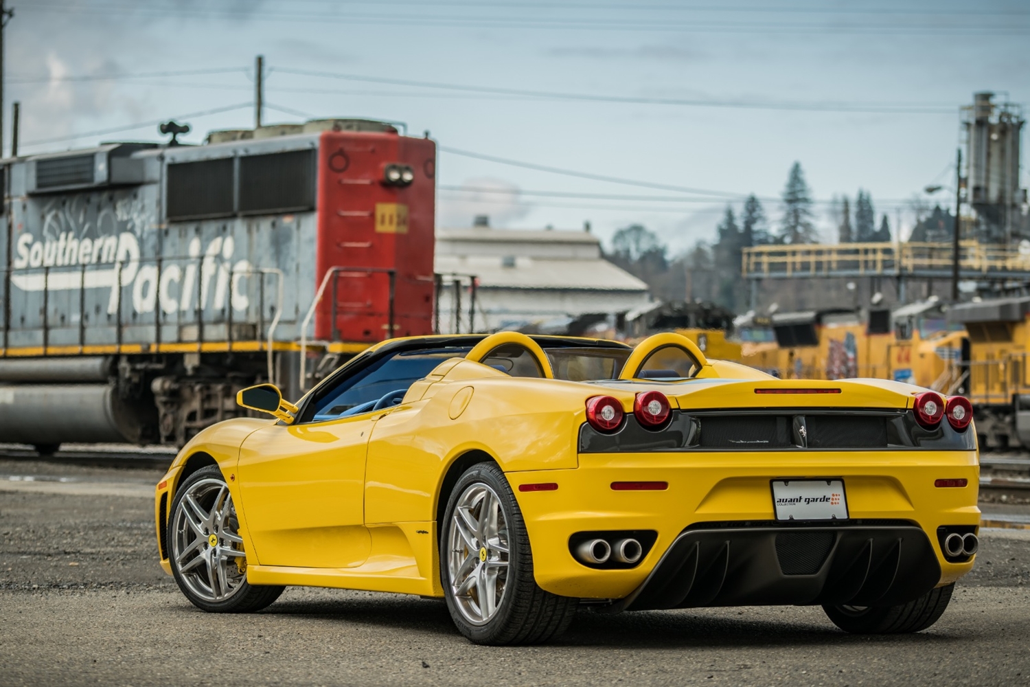 Feltűnően merész belsőt kapott ez a Ferrari F430 Spider 1