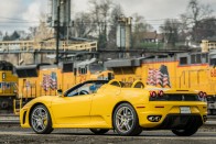 Feltűnően merész belsőt kapott ez a Ferrari F430 Spider 16