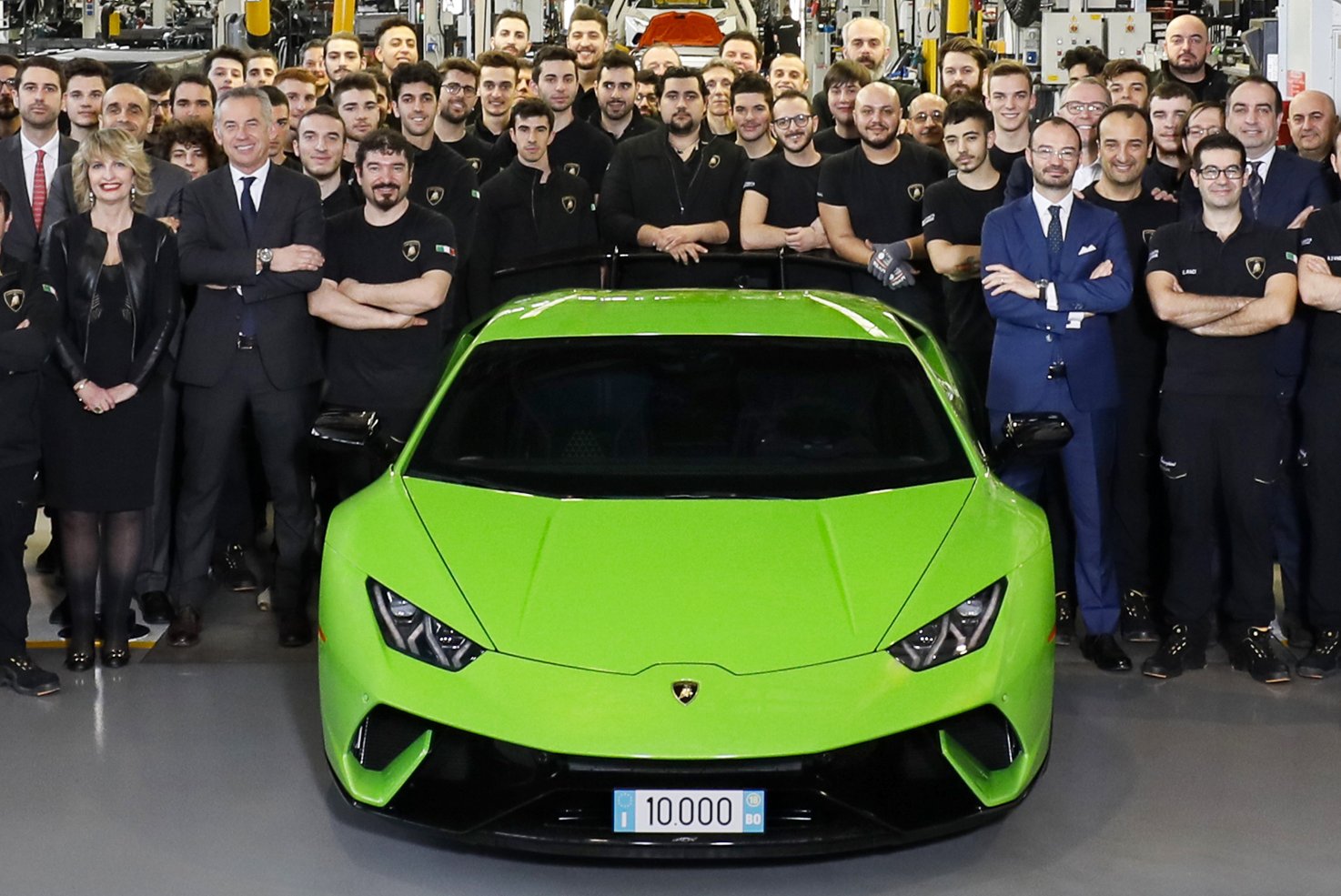 Eladták a tízezredik Lamborghini Huracánt 4