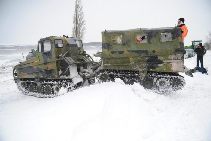 Kipróbáltuk a hóhelyzetben mentő lánctalpast