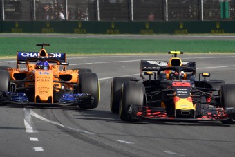 F1: Ezért nem büntették meg Verstappent