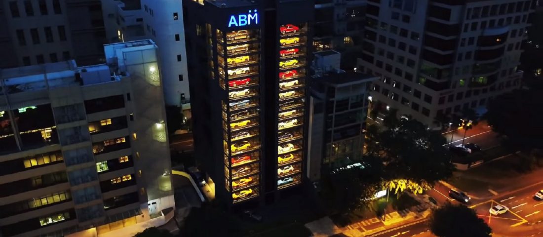 Üdítő helyett luxusautót ad az automata