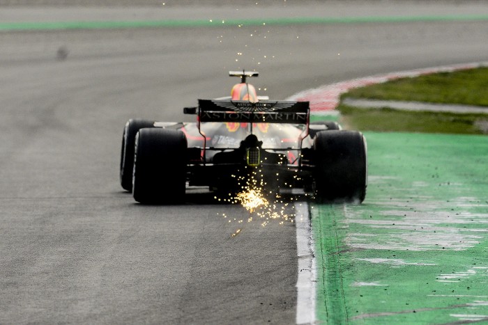 F1: Nagyot villantott a Ferrari, végig bírta a McLaren 2 | Vezess F1: Nagyot villantott a Ferrari, végig bírta a McLaren 2