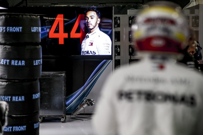 F1: Itt a bajnok új ruhája – videó