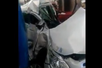 Kész csoda, hogy túlélte ezt a balesetet az autós