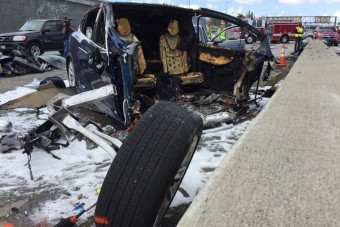 Az akksinál kapott lángra a Tesla