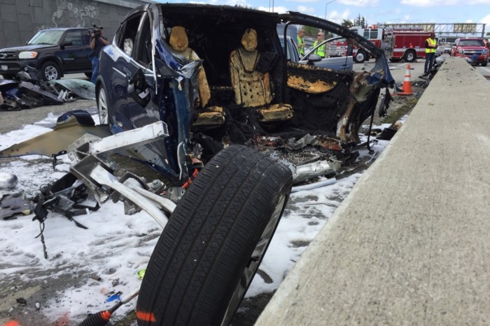 Az akksinál kapott lángra a Tesla