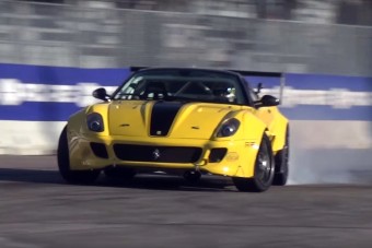 Ha driftre kell, akkor a Ferrari is jó lesz