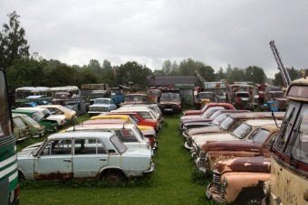 Pusztuló szovjet verdákkal van teli ez az észt múzeum