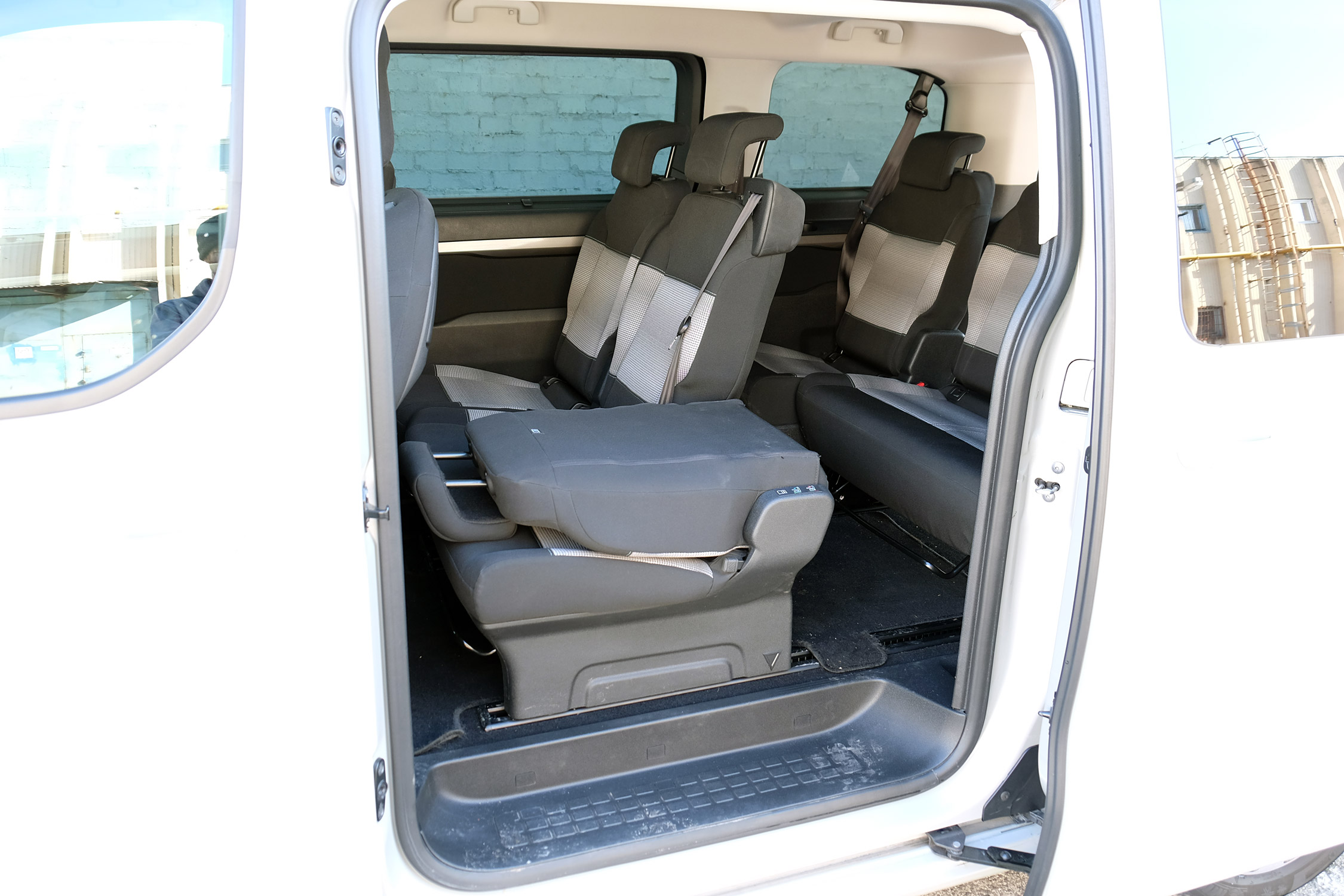 Variációk kisbuszra: Citroën SpaceTourer 44