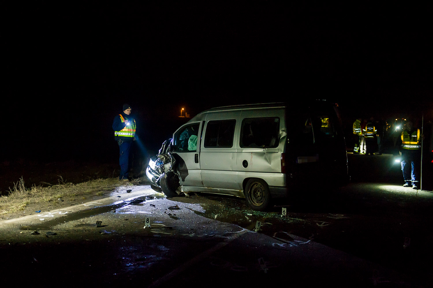 d_kom20180311001 | Vezess | Vezess