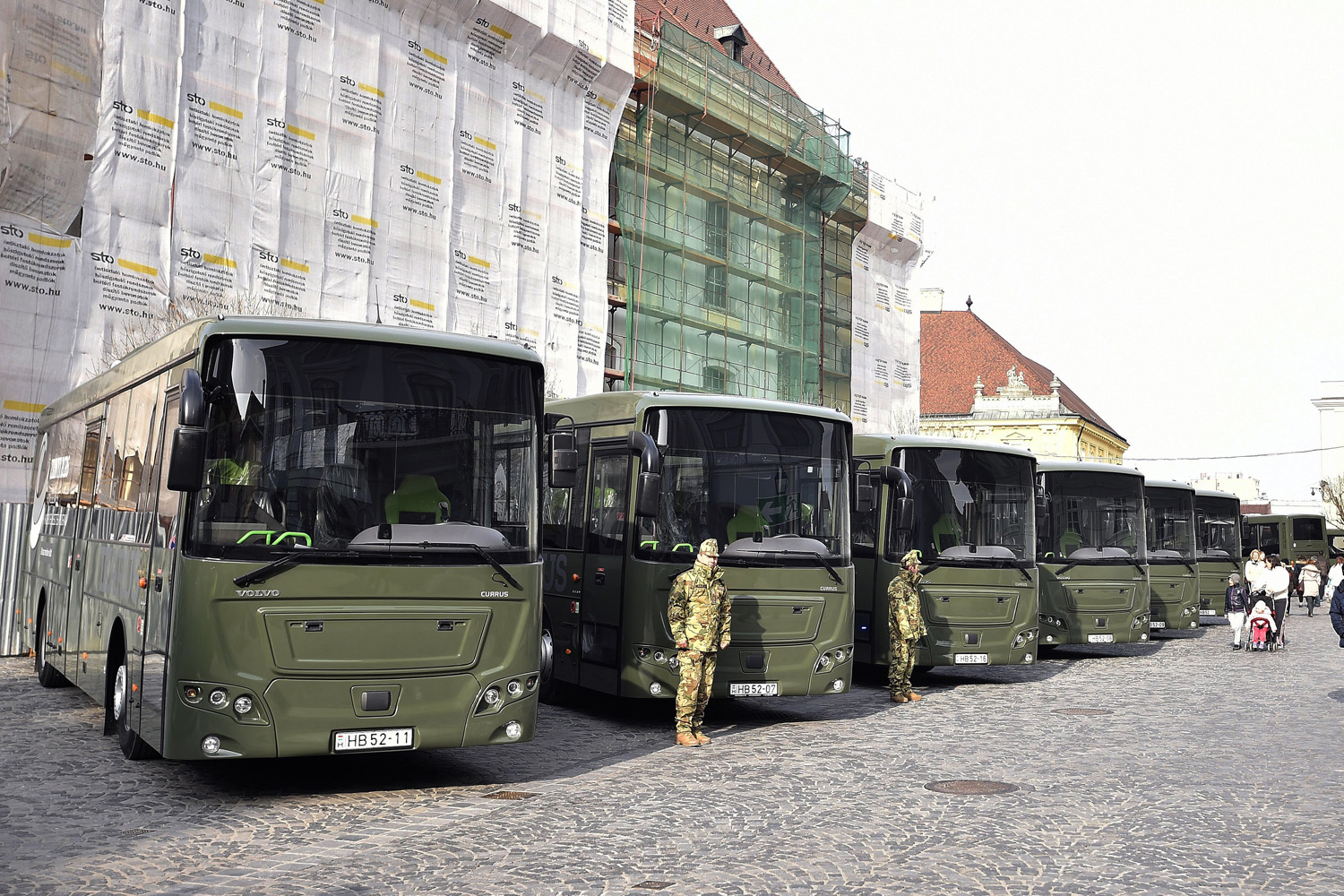 Itt az új magyar busz, a honvédség kapja 4