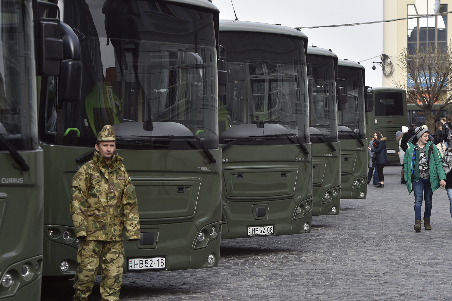 Itt az új magyar busz, a honvédség kapja 5