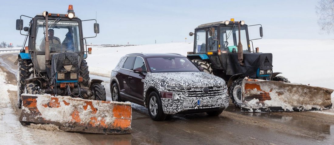 A fél világon át, lábon érkezett világpremierjére a VW Touareg
