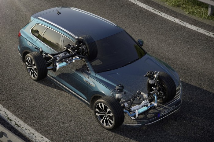 Volkswagen Touareg: Luxust a népnek 11