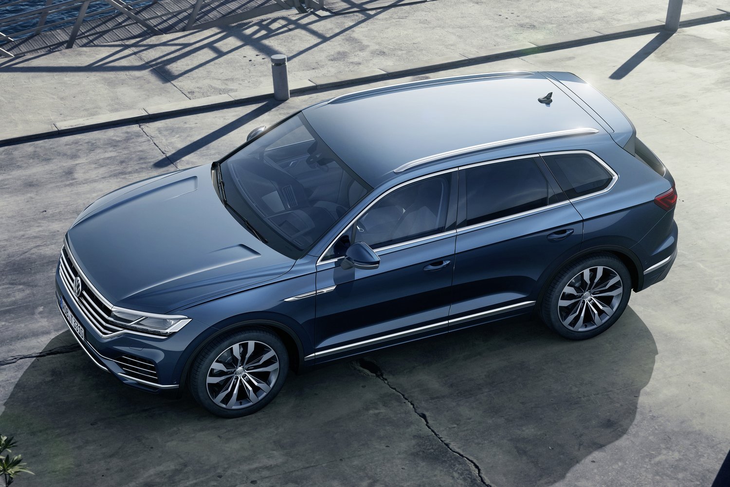 Volkswagen Touareg: Luxust a népnek 24