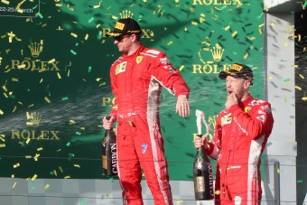 F1: Räikkönen letiltotta a pezsgőlocsolást – videó