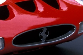 Csodagumi készül a világ legdrágább autójához