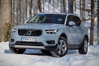 Játékautónak látszik, de komolyan kell venni