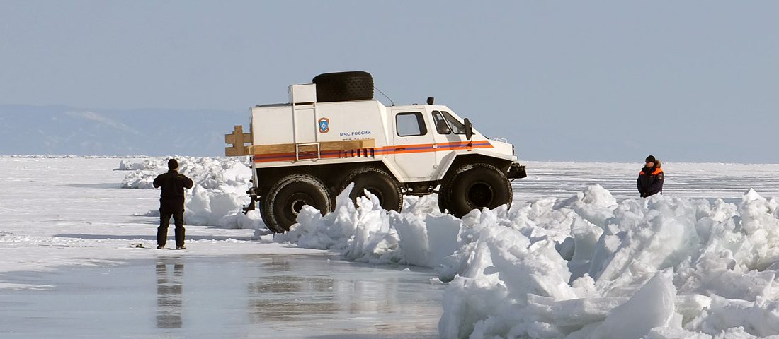 Családi autóval hajtottunk a befagyott tóra – sima ügy