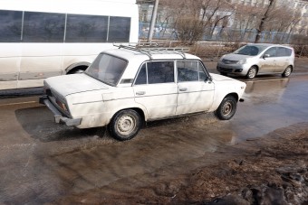 Autózás 180 forintos benzinnel