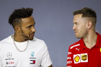 F1: Hamilton érzi a vesztét Vettel ellen?